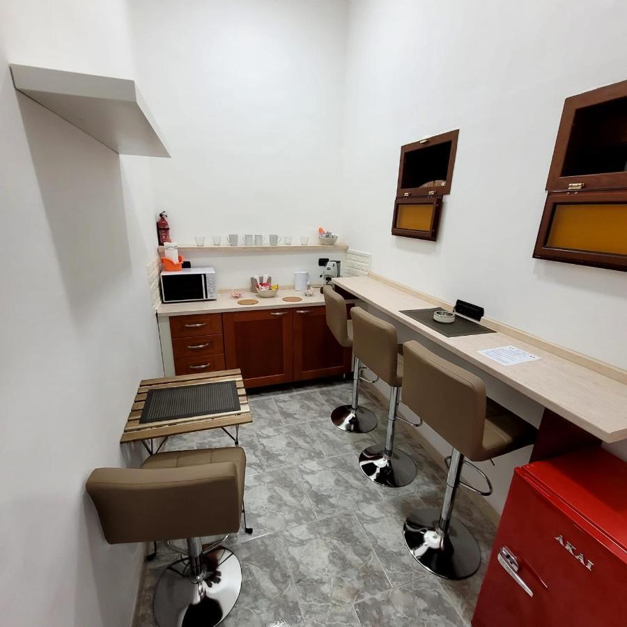 Perry Apartment Naples
